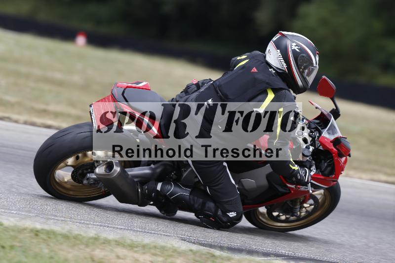 Archiv-2025/32 07.07.2025 Plüss Moto Sport ADR/Einsteiger/26